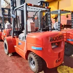 Endurbættur lyftari